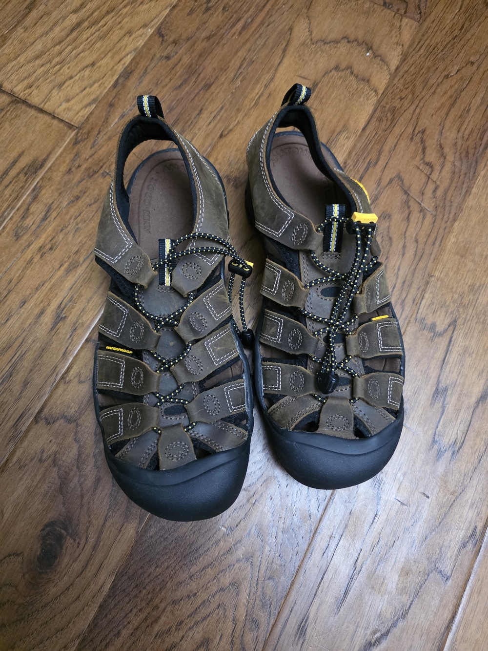 Keen Black and Brown Shoe Interior (Men's)